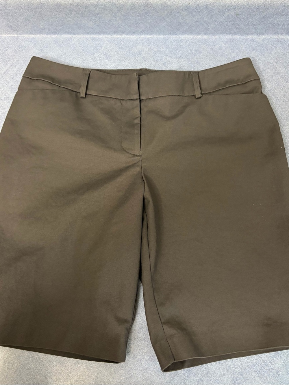 Apt. 9 Grey Bermuda Casual shorts size 8